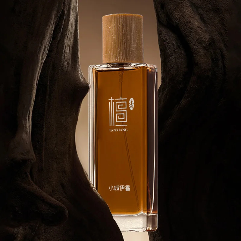 50ml Sandalwood Eau de Toilett - Perfume And Fragrance recension och pris